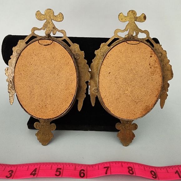 Antique Style Gold Picture Frames - Picture 2 of 3